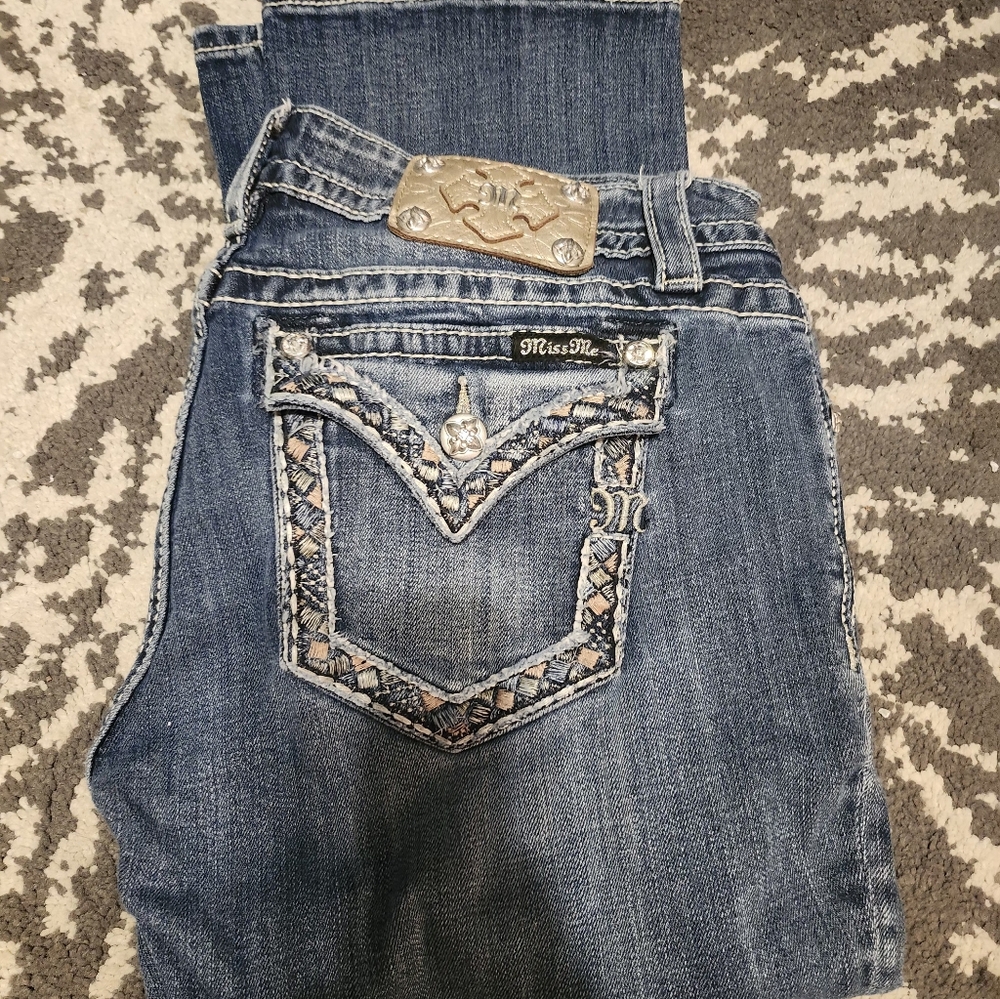 Miss Me Denim Cuffed Capri Jeans with Embellishments